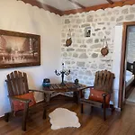 Forest House 3* Berat