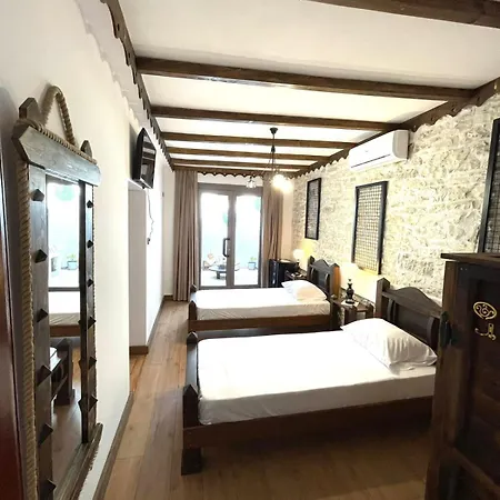 Forest House Berat
