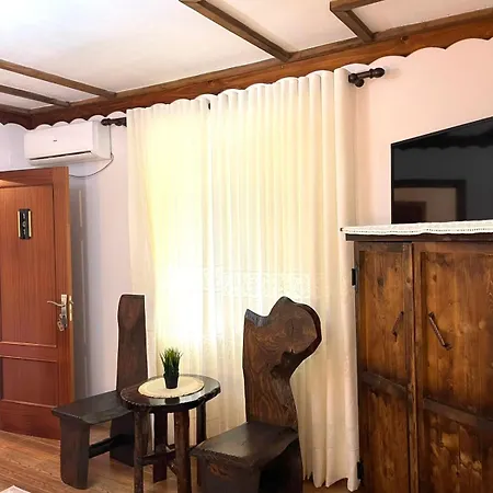 Forest House 3* Berat