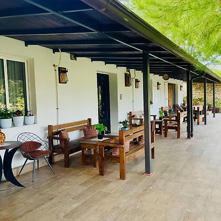 Pensión Forest House Berat