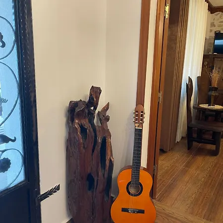 Forest House بيرات