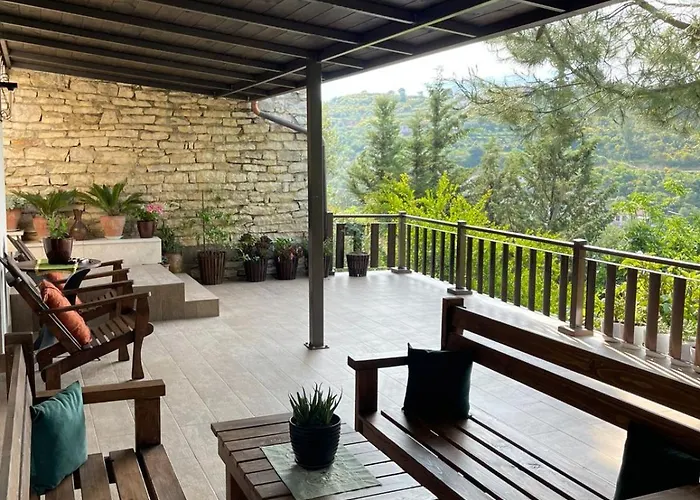 بيت ضيافة Forest House بيرات