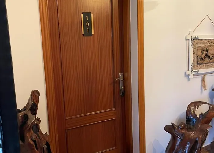 Forest House بيرات