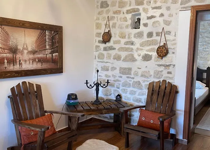 Forest House 3* بيرات