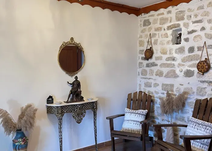 Forest House 3* بيرات