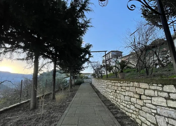 Forest House بيت ضيافة بيرات