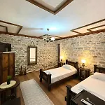 Konukevi Forest House Berat