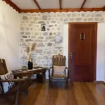 Forest House 3* Berat
