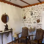 Forest House 3* Berat