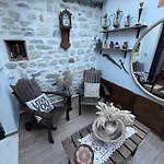 Forest House Πανσιόν Μπεράτ