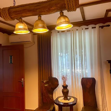 Forest House Berat
