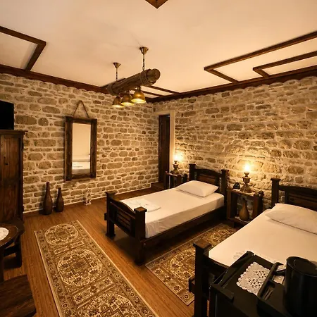 Forest House 3* Berat