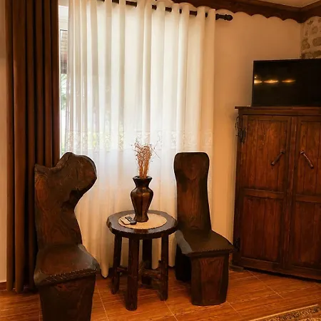Forest House 3* Berat