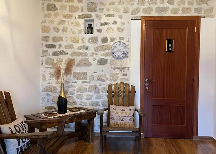 Forest House 3* Berat